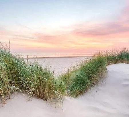 Aan Zee Op 150 Meter アパート