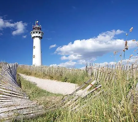 Aan Zee Op 150 Meter アパート *